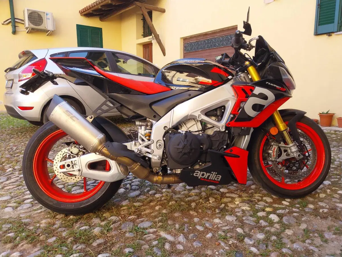 Aprilia Tuono V4 Factory (2021 - 24) (3)