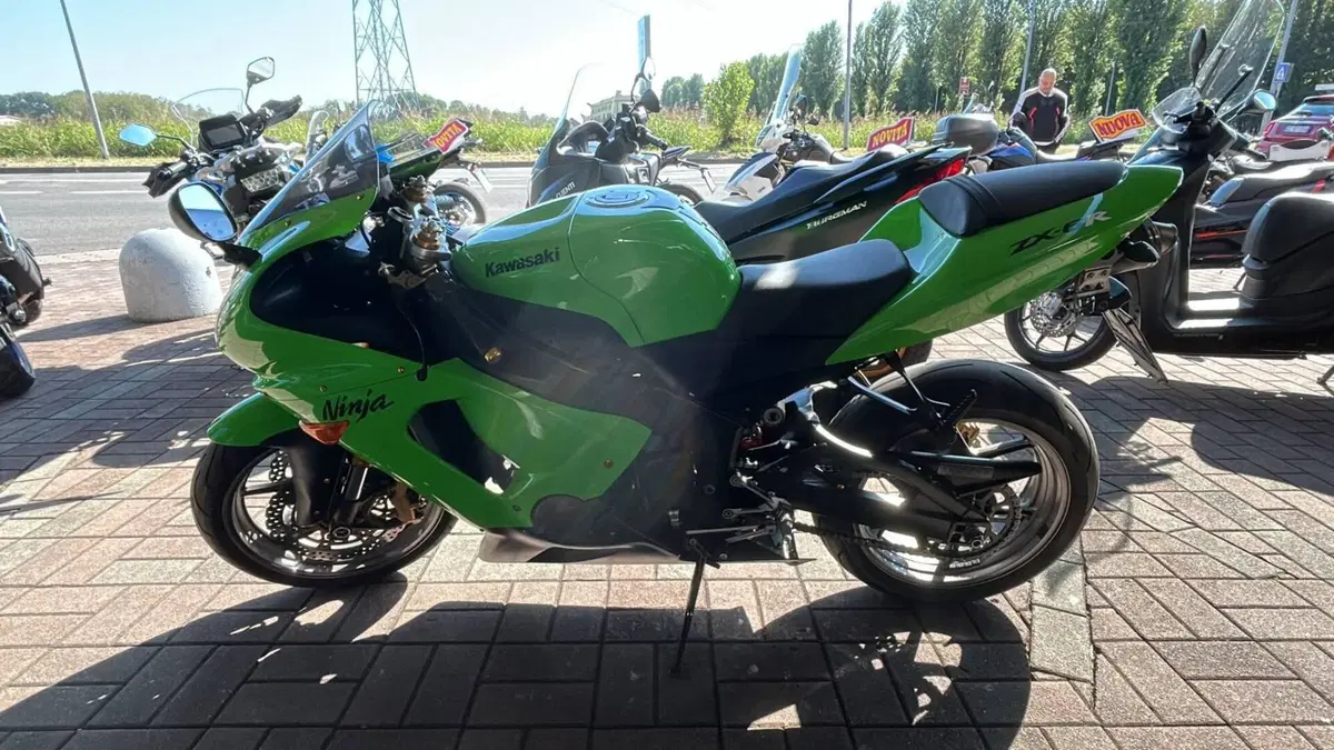 Kawasaki Ninja 636 ZX-6R (2005 - 06) (3)