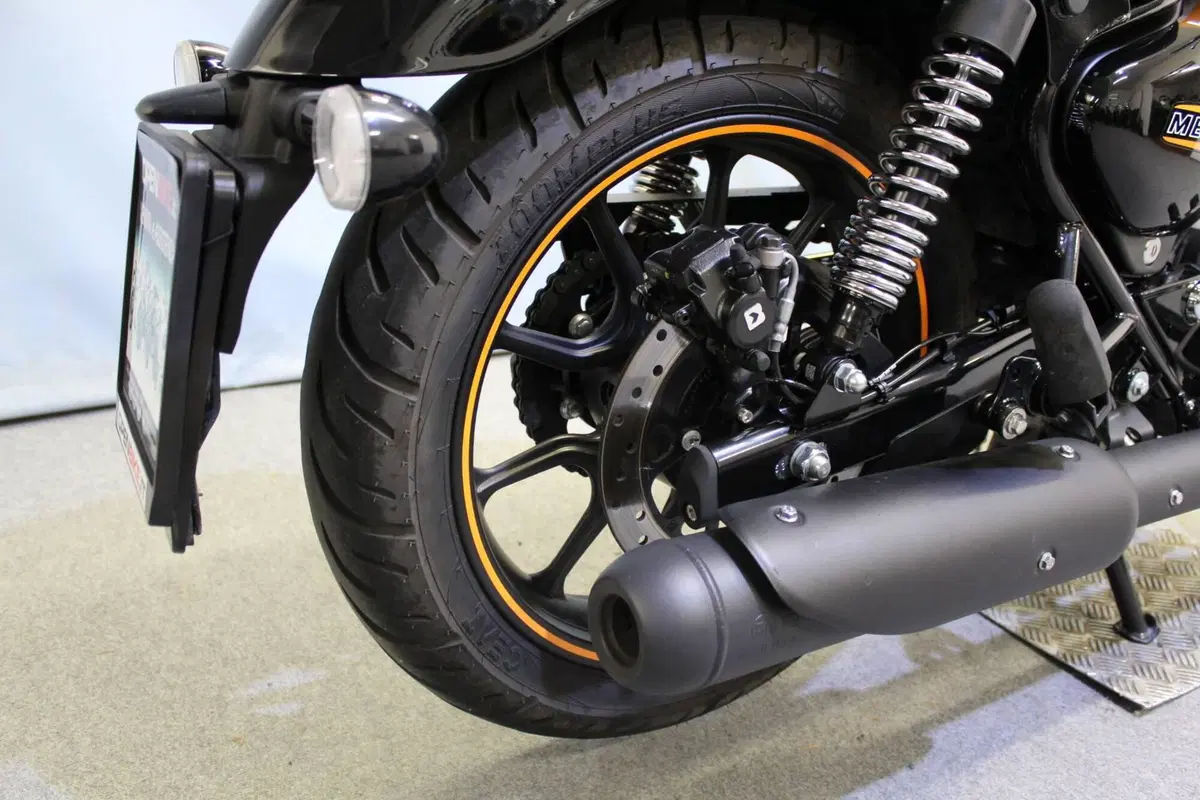 Royal Enfield Meteor 350 (2021 - 26) (6)