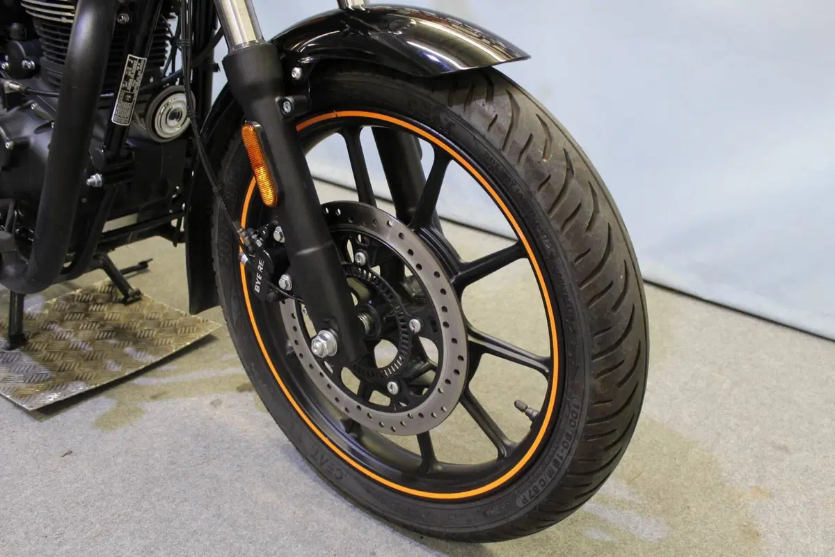 Royal Enfield Meteor 350 (2021 - 26) (7)