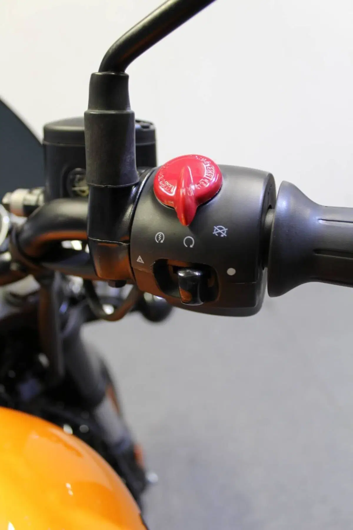 Royal Enfield Meteor 350 (2021 - 26) (11)
