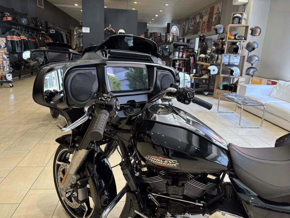 Harley-Davidson Street Glide (2024 - 26) (3)