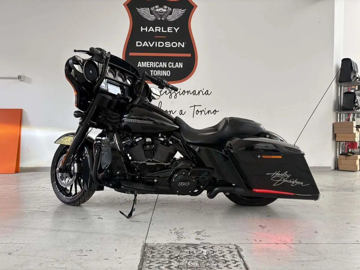Harley-Davidson 114 Street Glide Special (2019 - 20) - FLHXS