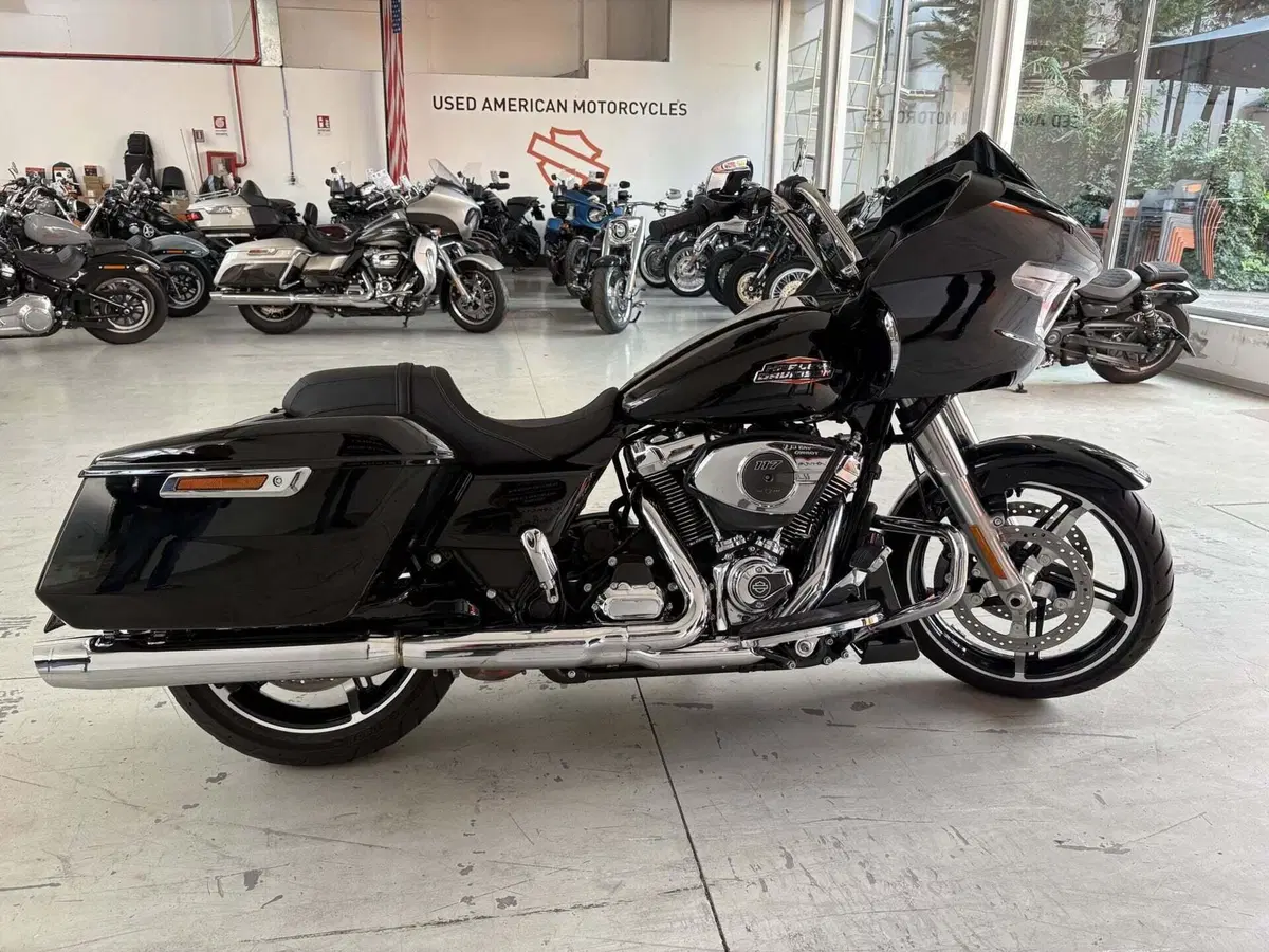 Harley-Davidson Road Glide (2024 - 26)