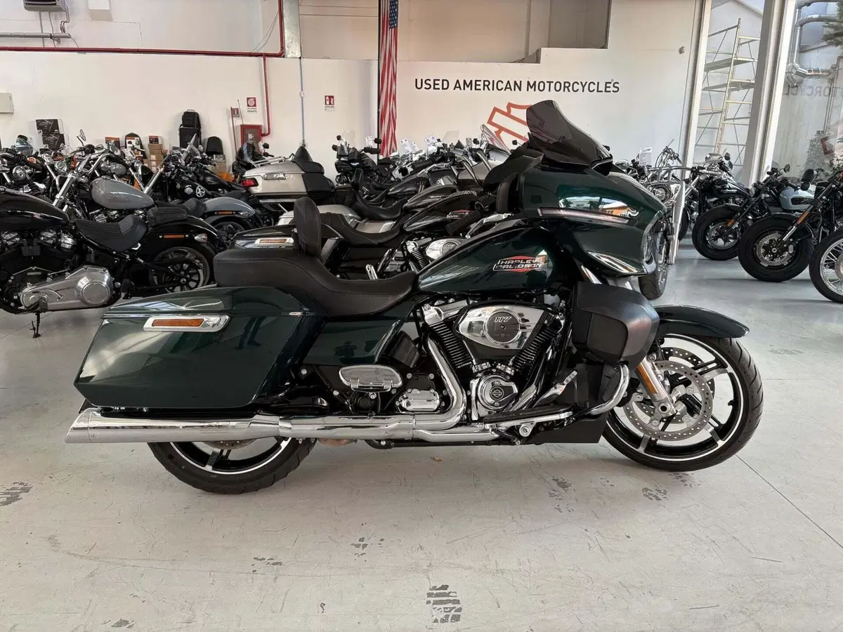 Harley-Davidson Street Glide (2024 - 26)