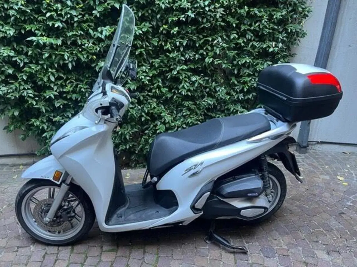 Honda SH 350 (2021 - 24) (4)