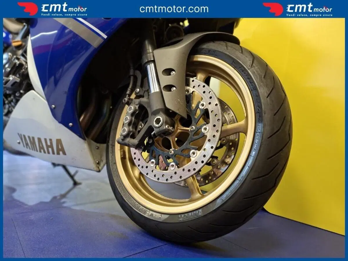 Yamaha YZF R1 (2009 - 11) (6)