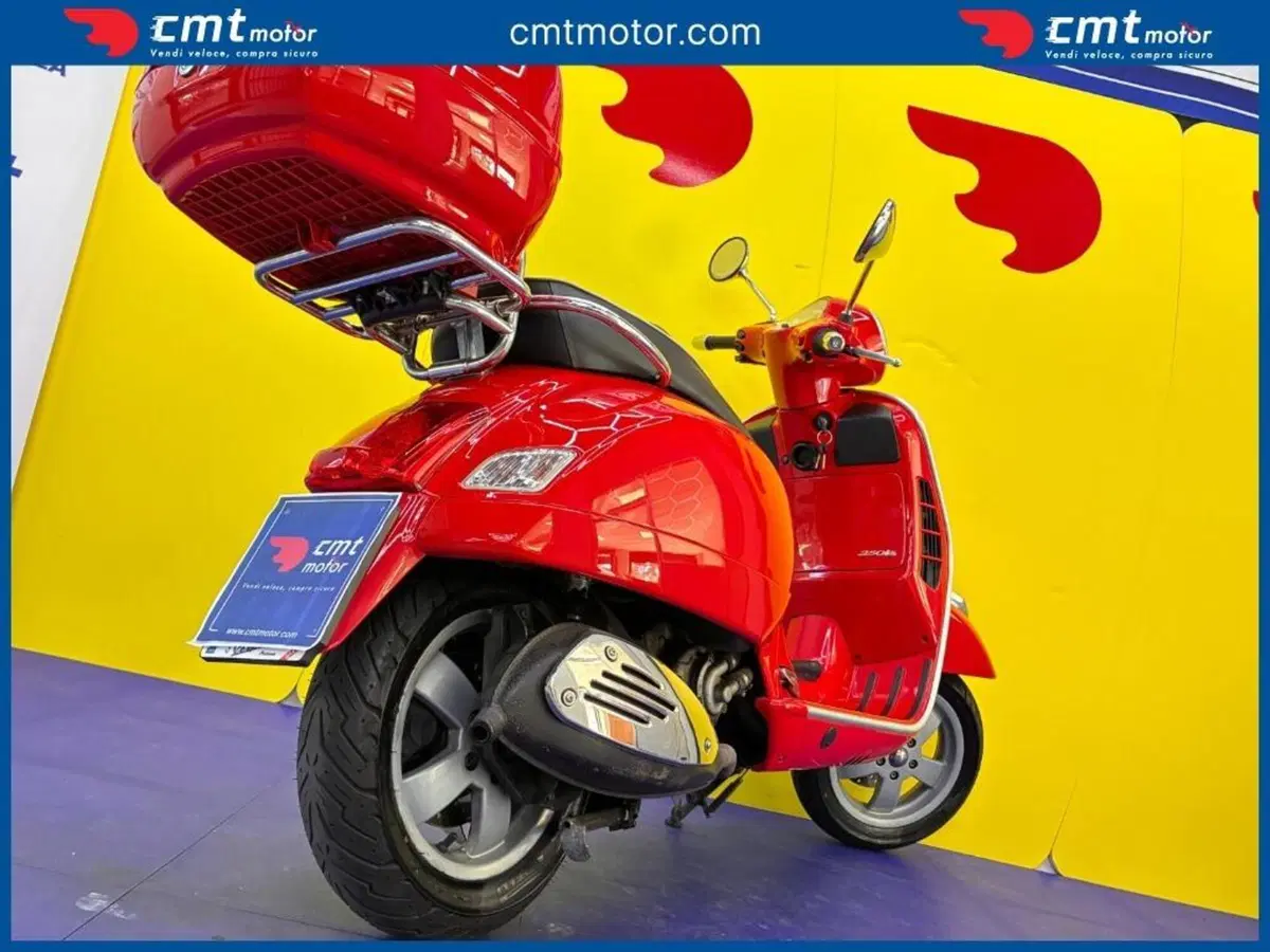 Vespa GTS 250 i.e. (8)