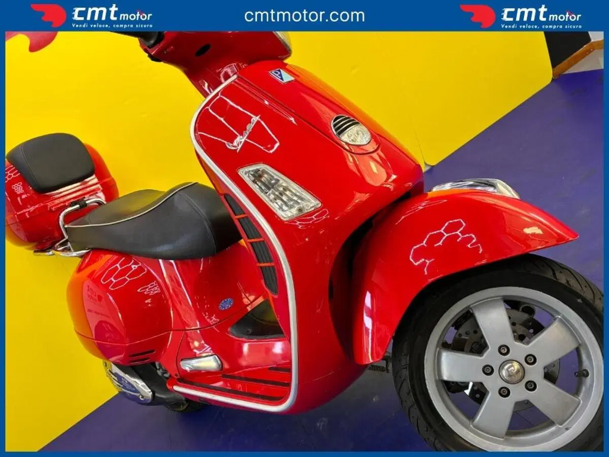 Vespa GTS 250 i.e. (9)