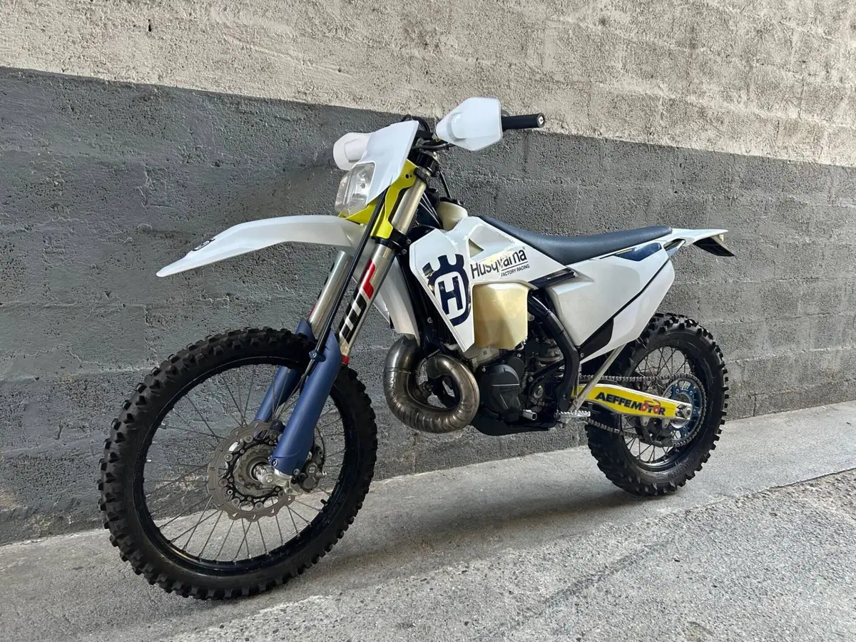 Husqvarna TE 300i (2023) (4)