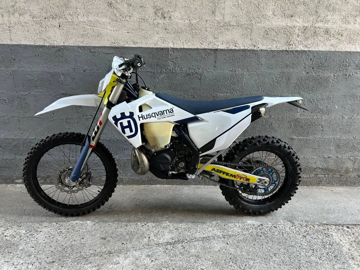 Husqvarna TE 300i (2023) (5)