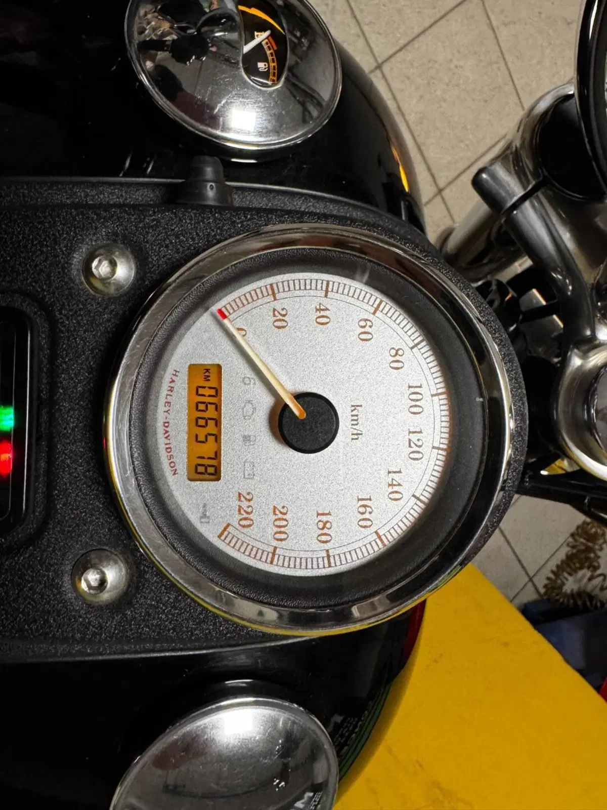 Harley-Davidson 1584 Street Bob (2008 - 15) - FXDB (2)