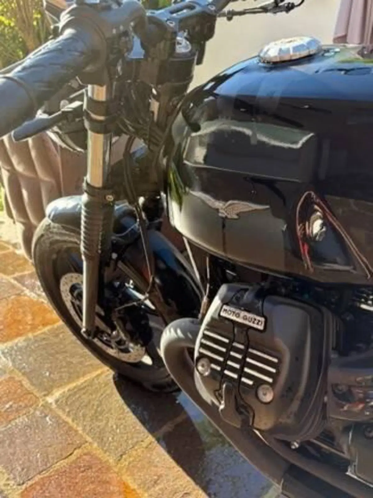 Moto Guzzi V7 Stone (2021 - 24) (11)