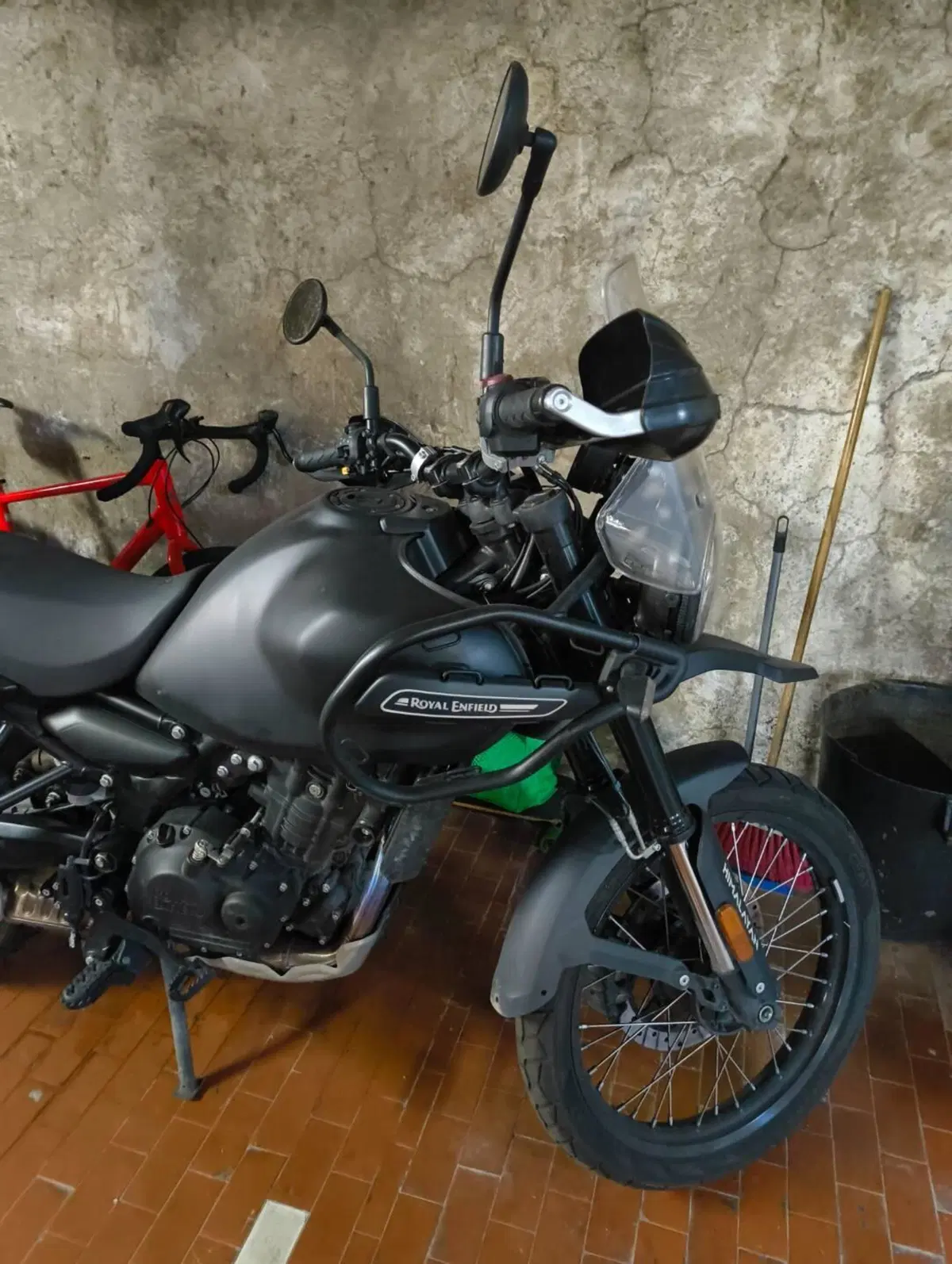 Royal Enfield Himalayan 450 (2024 - 26) (7)