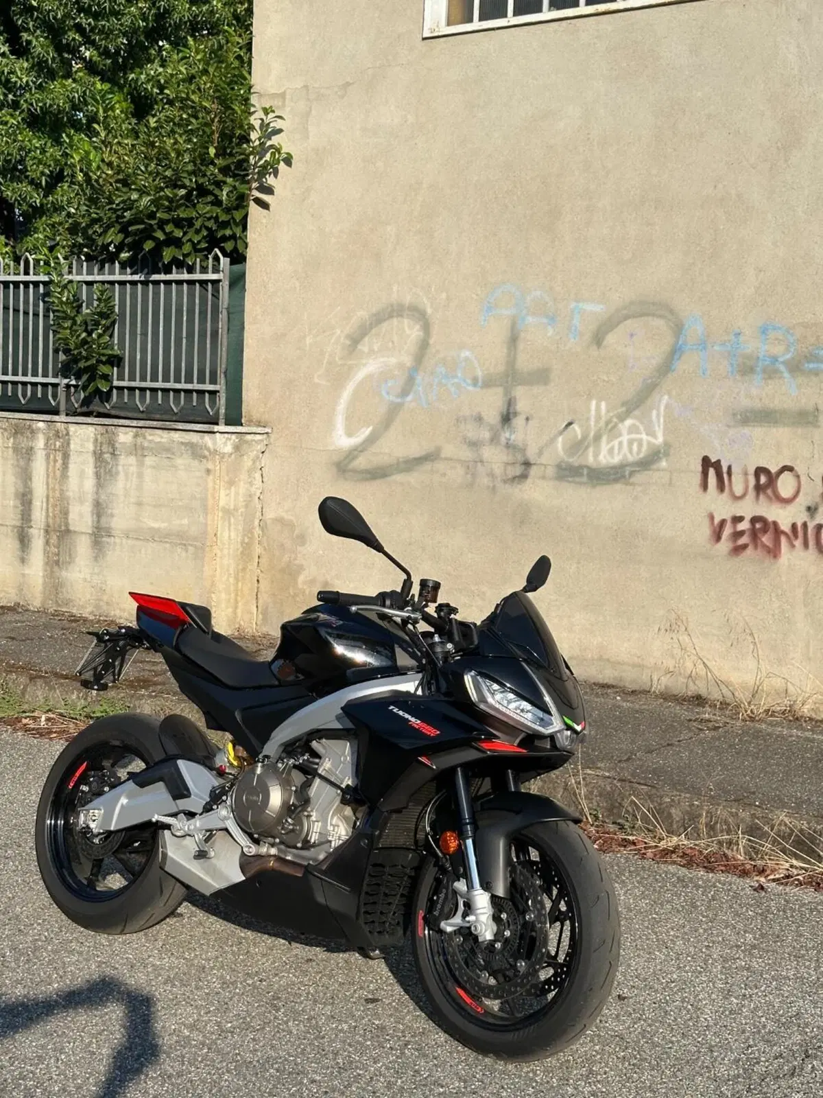Aprilia Tuono 660 Factory (2022 - 24) (2)