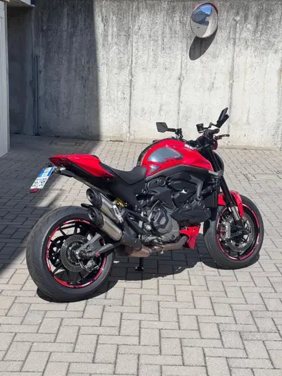 Ducati Monster 937 + (2021 - 25) usata