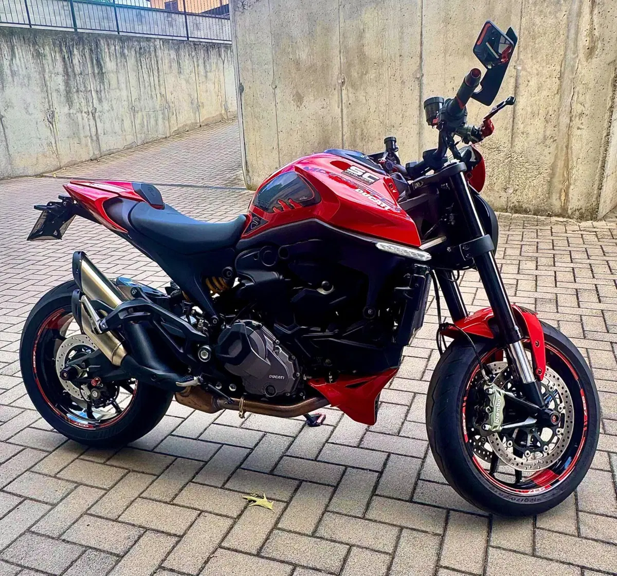 Ducati Monster 937 + (2021 - 25) (5)