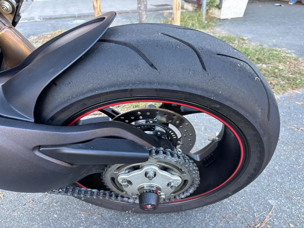 Ducati Hypermotard 939 SP (2016 - 18) (5)
