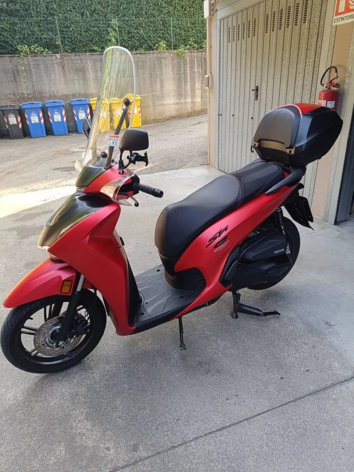 Honda SH 350i Sport (2025 - 26) (2)