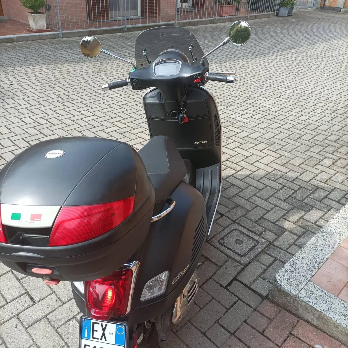 Vespa GTS 300 Hpe Super Tech (2019) (4)