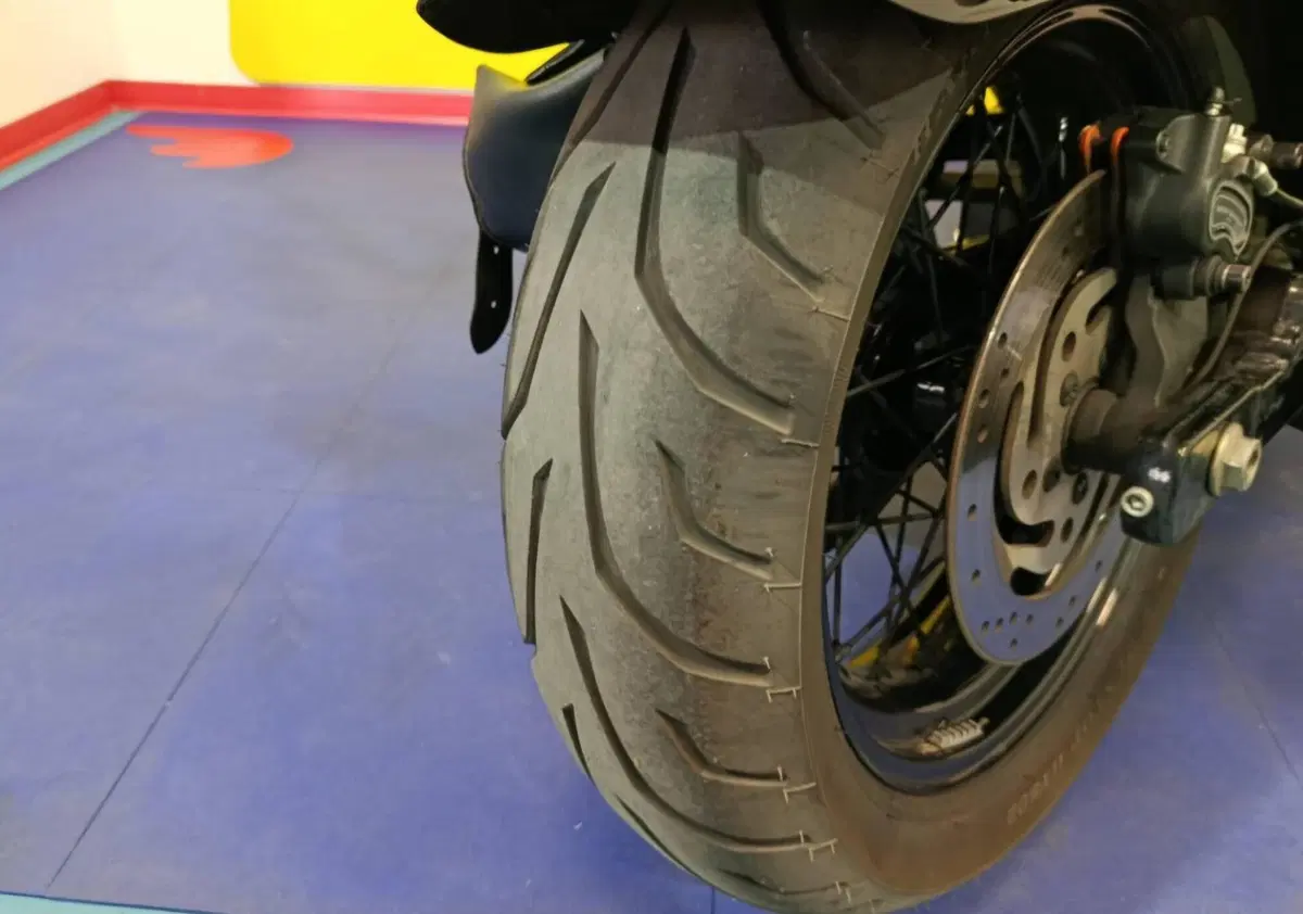 Harley-Davidson 1690 Wide Glide (2010 - 17) - FXDWG (8)