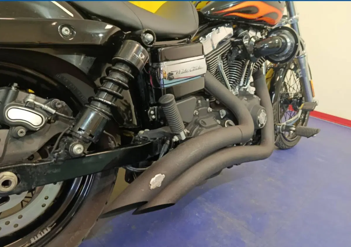 Harley-Davidson 1690 Wide Glide (2010 - 17) - FXDWG (11)