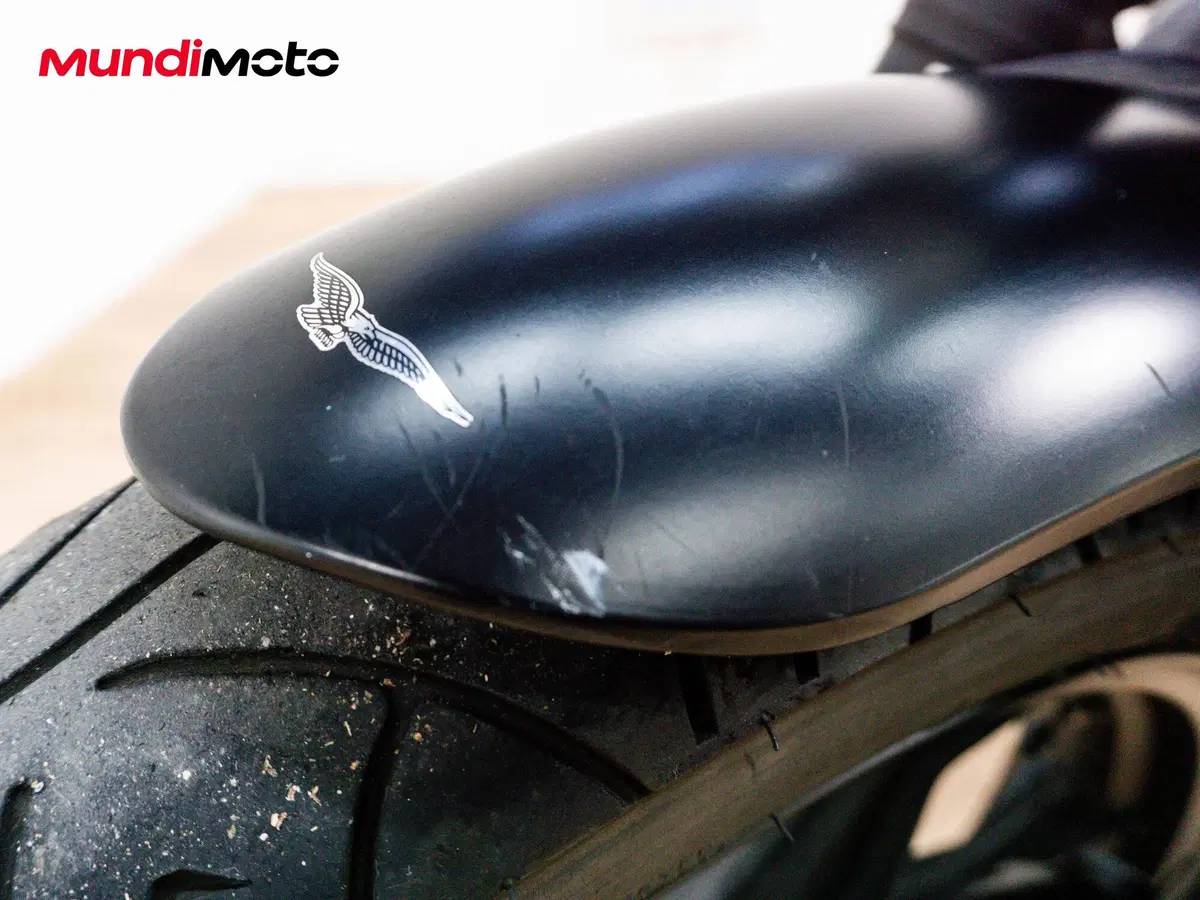 Moto Guzzi V7 III Stone (2017 - 20) (22)