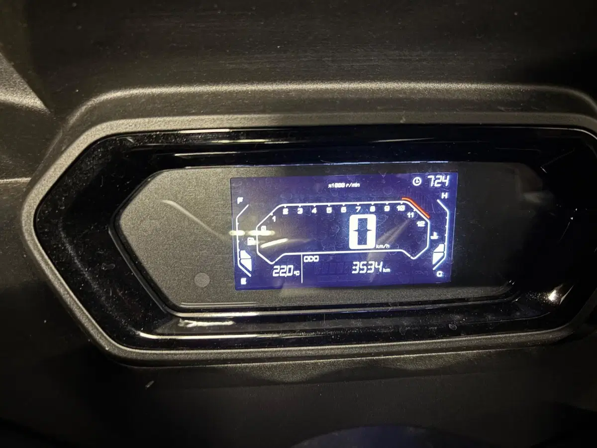 Yamaha X-Max 125 (2025 - 26) (11)