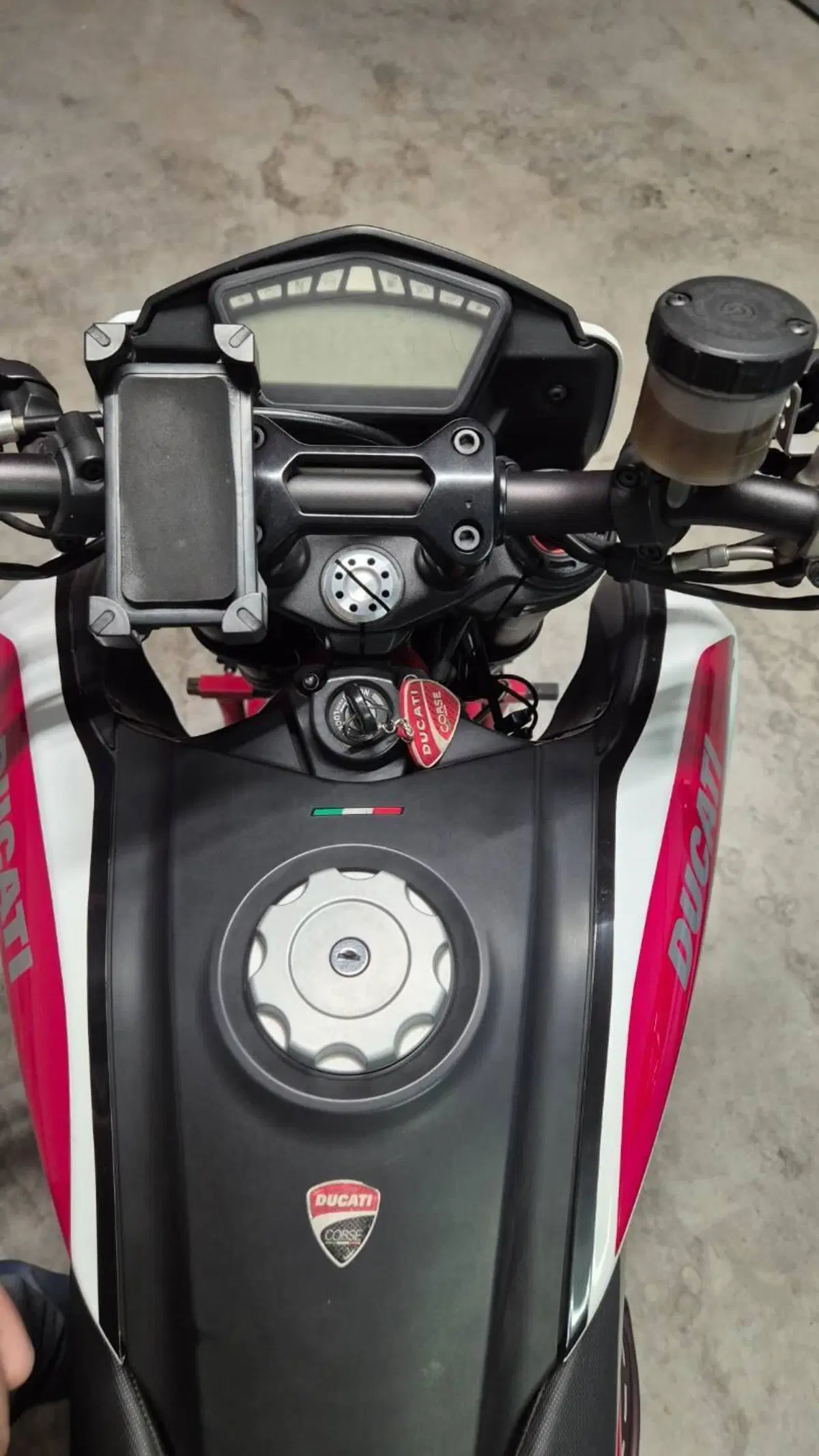 Ducati Hypermotard 821 SP (2013 - 15) (10)