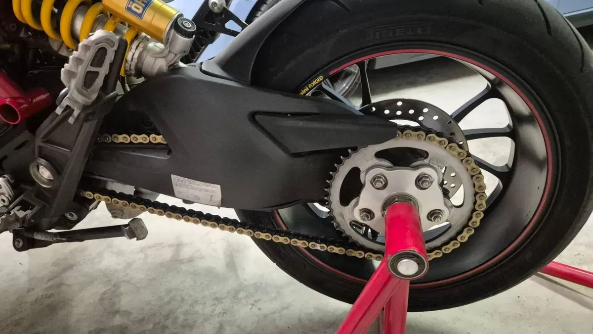 Ducati Hypermotard 821 SP (2013 - 15) (6)