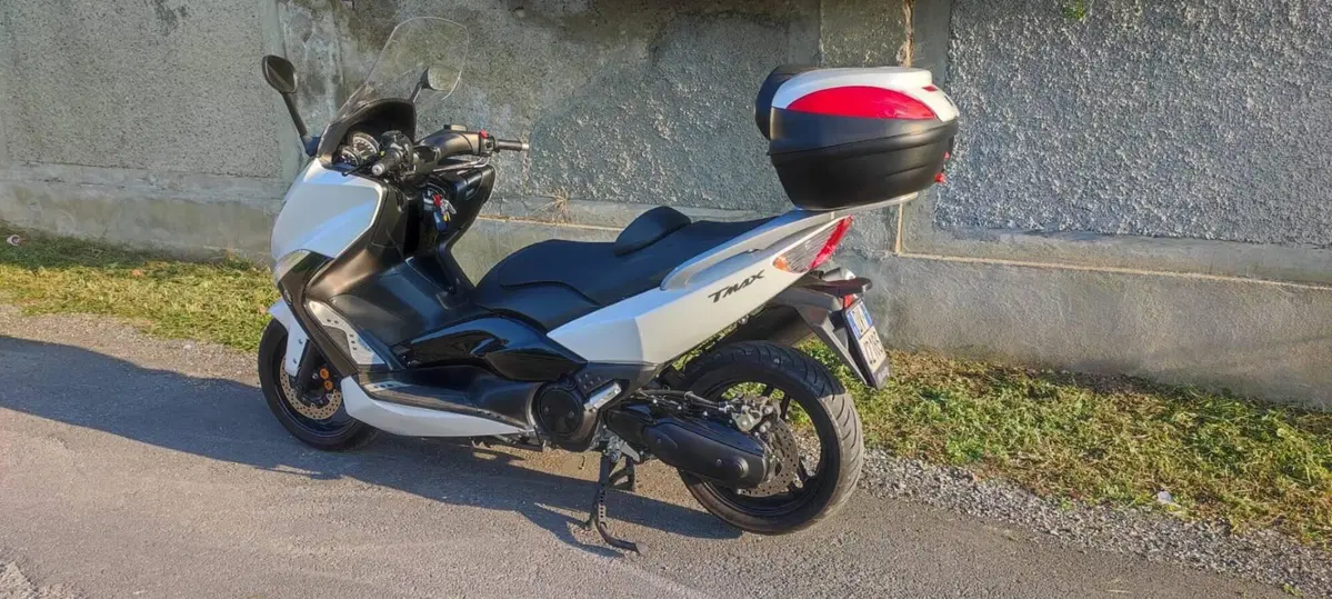 Yamaha T-Max 500 White Max (2010 - 11) (5)