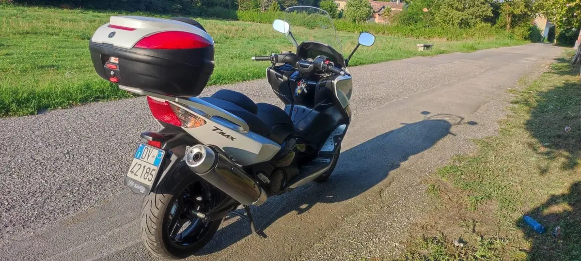 Yamaha T-Max 500 White Max (2010 - 11) (7)