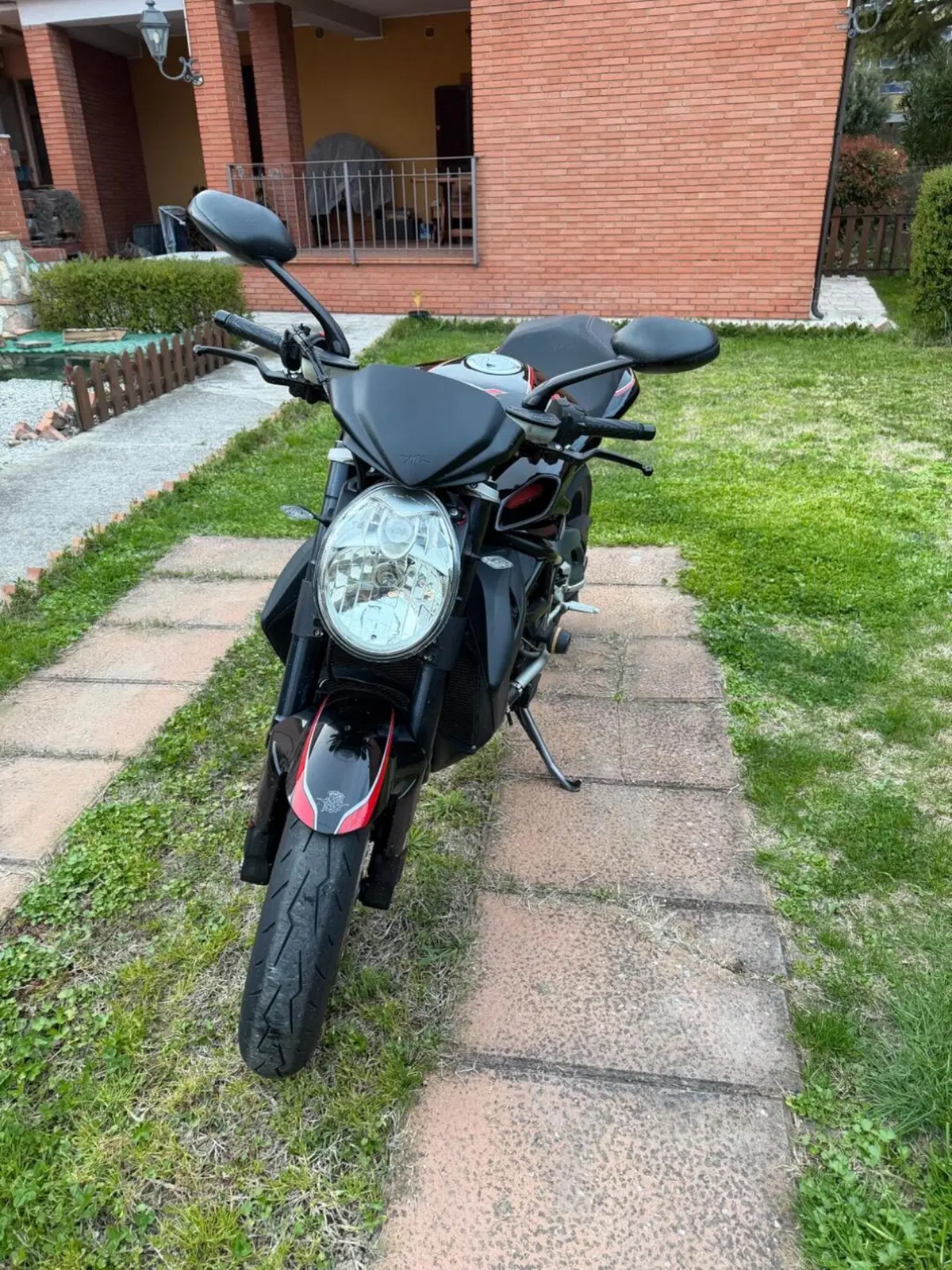 MV Agusta Brutale 1090 R (2012 - 15) (2)