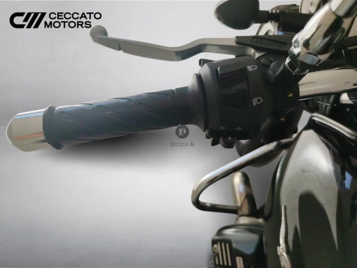 Moto Guzzi V7 III Special (2017 - 20) (10)