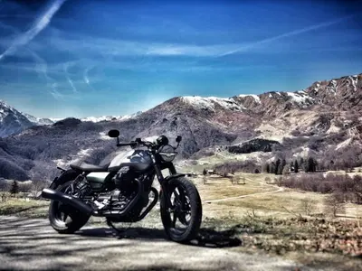Moto Guzzi V7 Stone Centenario (2021 - 22) usata