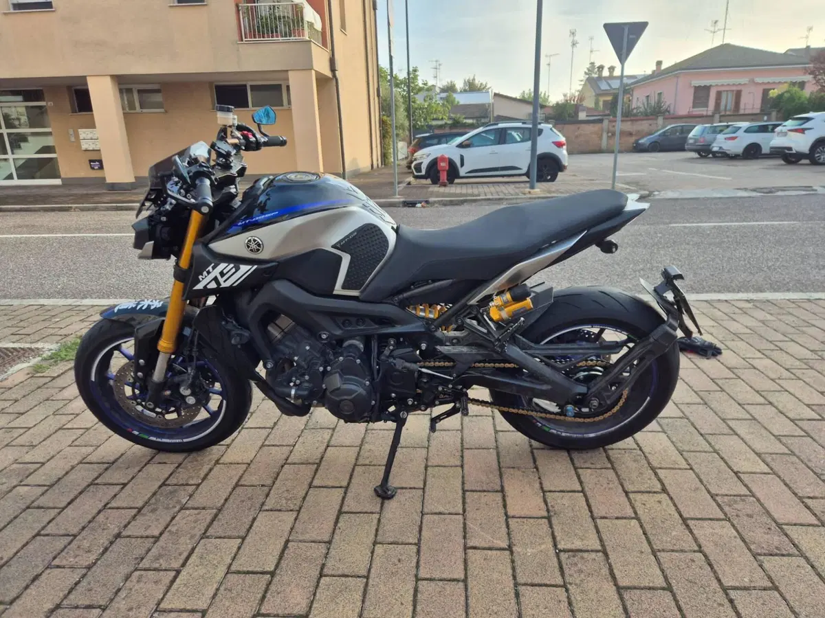 Yamaha MT-09 SP (2018 - 20) (2)