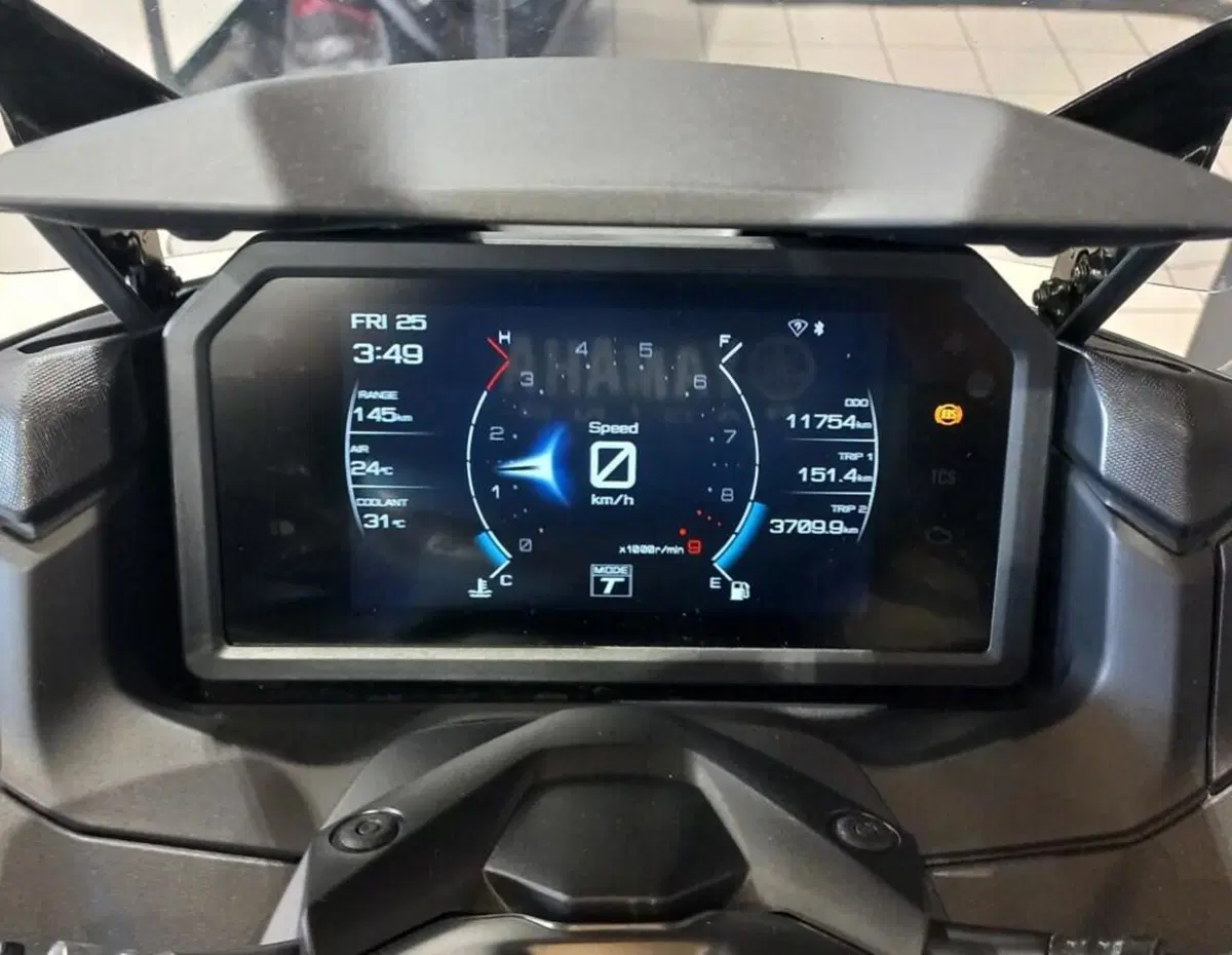 Yamaha T-Max 560 (2022 - 24) (4)