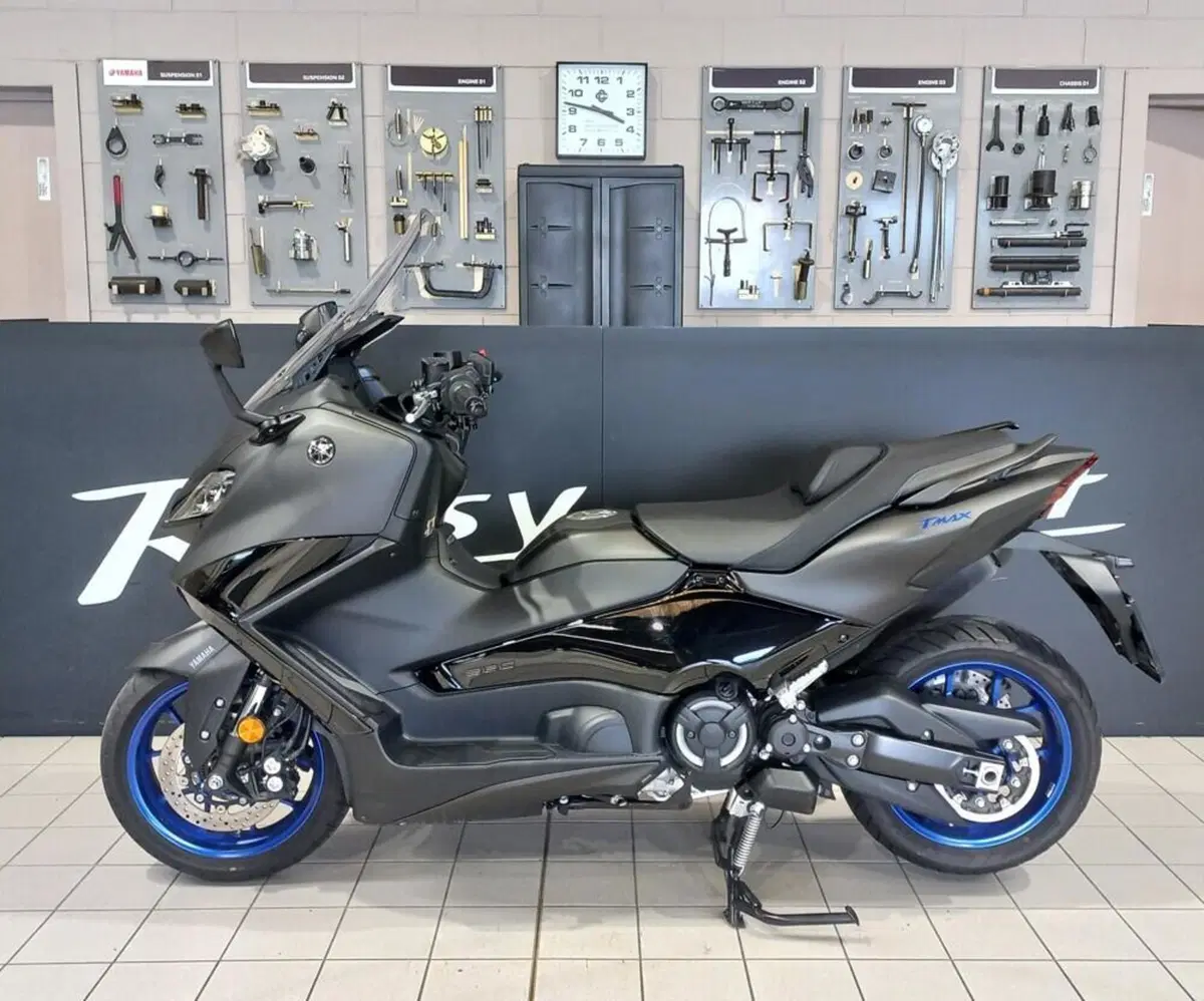 Yamaha T-Max 560 (2022 - 24) (2)