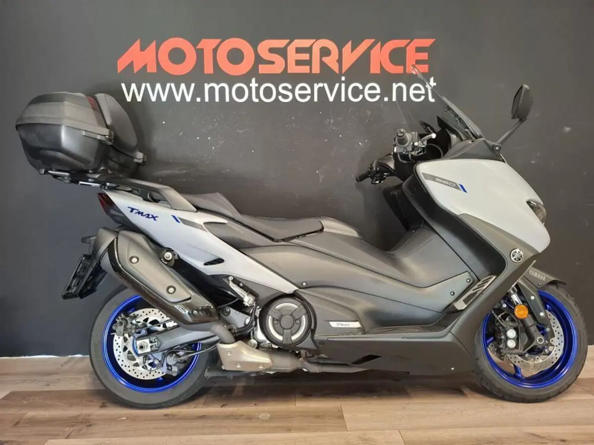 Yamaha T-Max 560 (2022 - 24) (4)