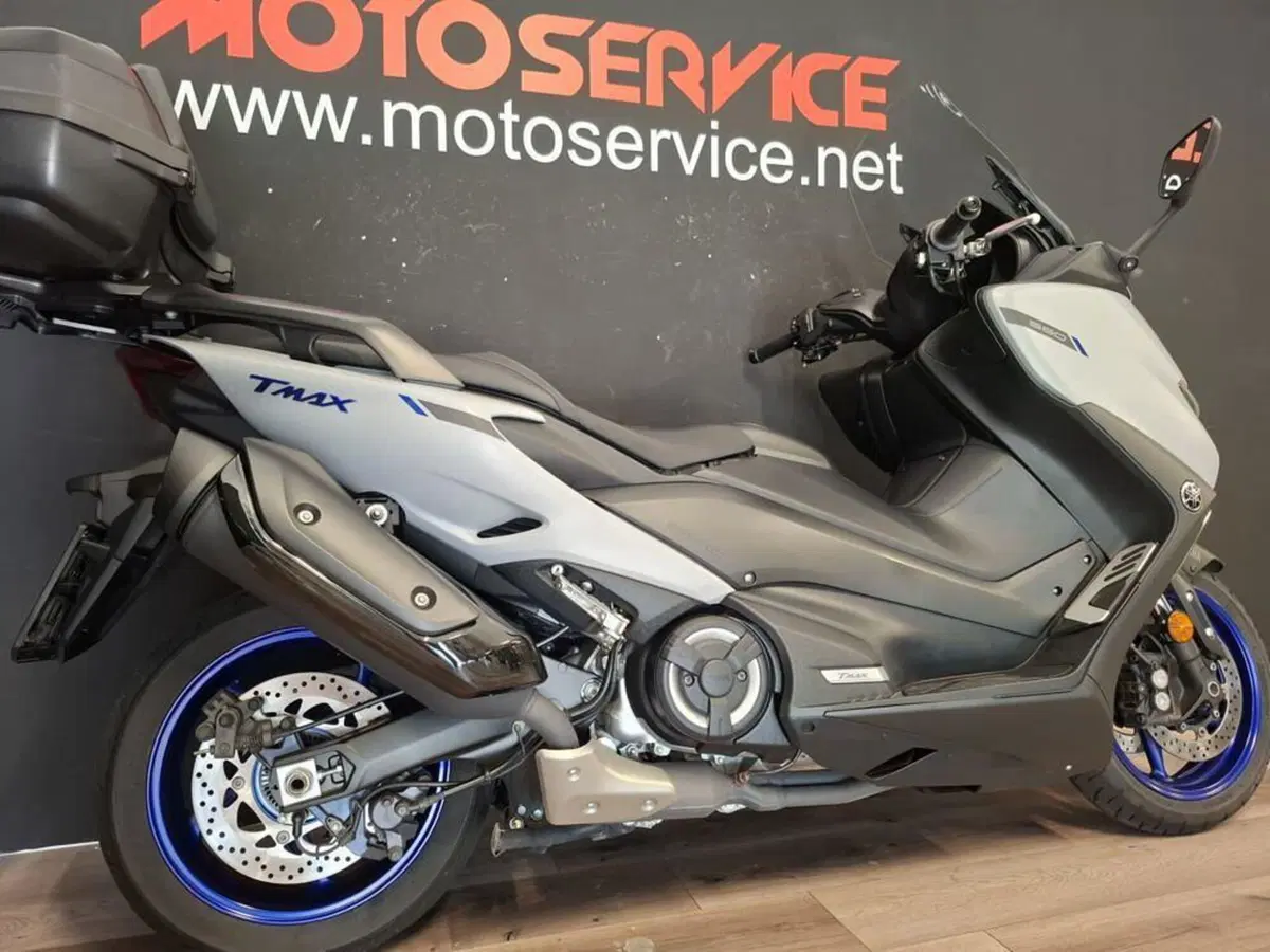 Yamaha T-Max 560 (2022 - 24) (5)