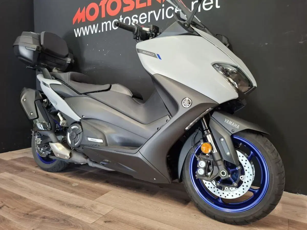 Yamaha T-Max 560 (2022 - 24) (6)
