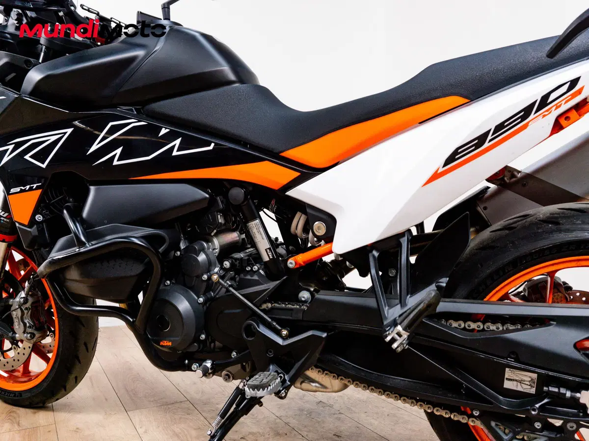 KTM 890 SMT (2026) (10)