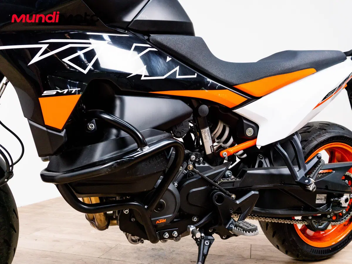 KTM 890 SMT (2026) (9)