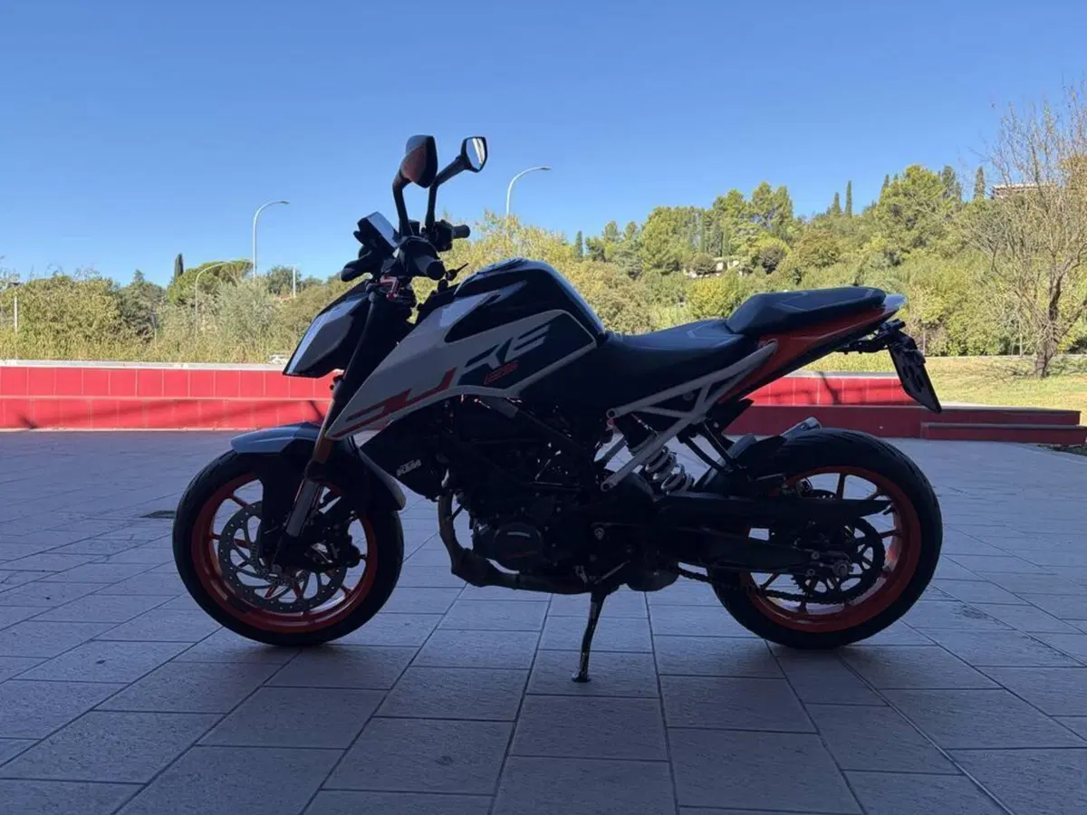 KTM 125 Duke (2021 - 23) (2)