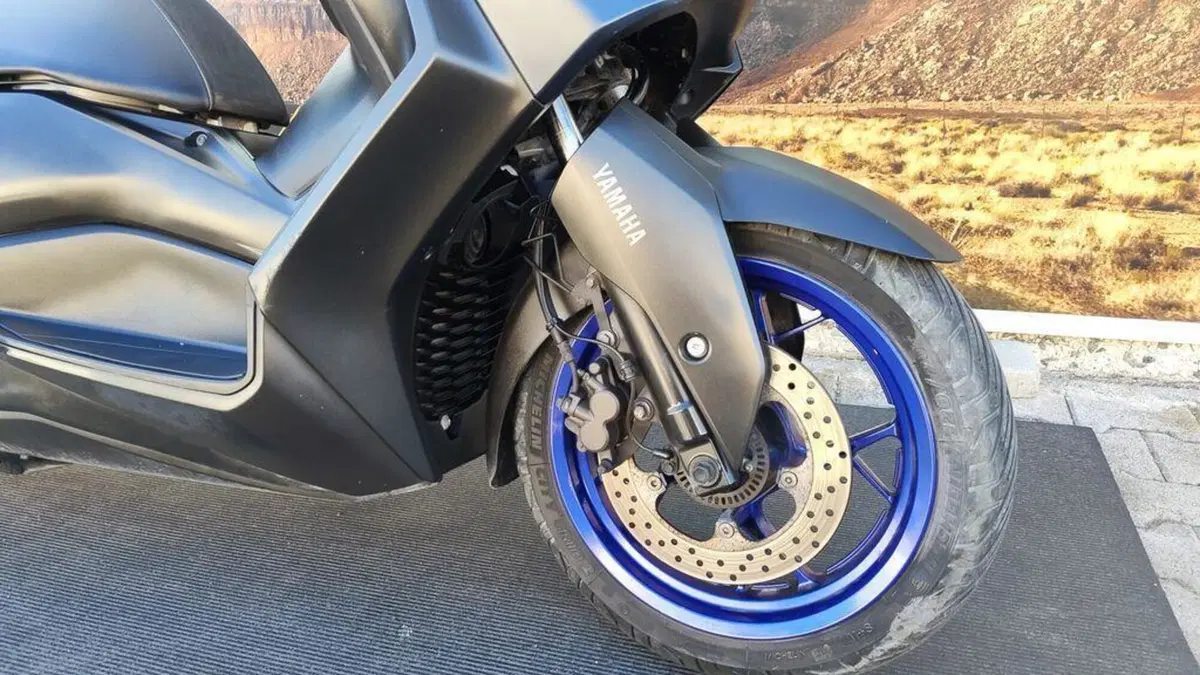 Yamaha X-Max 300 (2021 - 24) (4)
