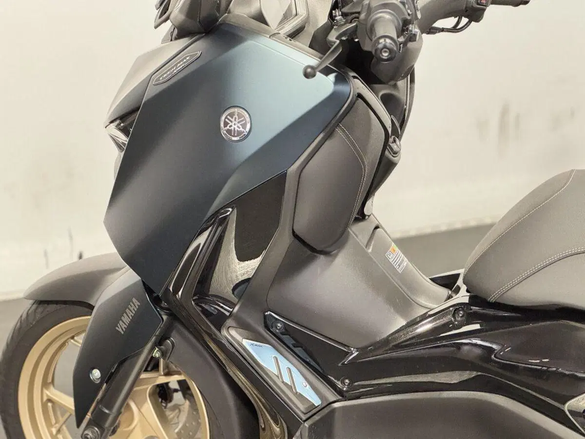 Yamaha X-Max 300 Tech Max (2021 - 24) (4)