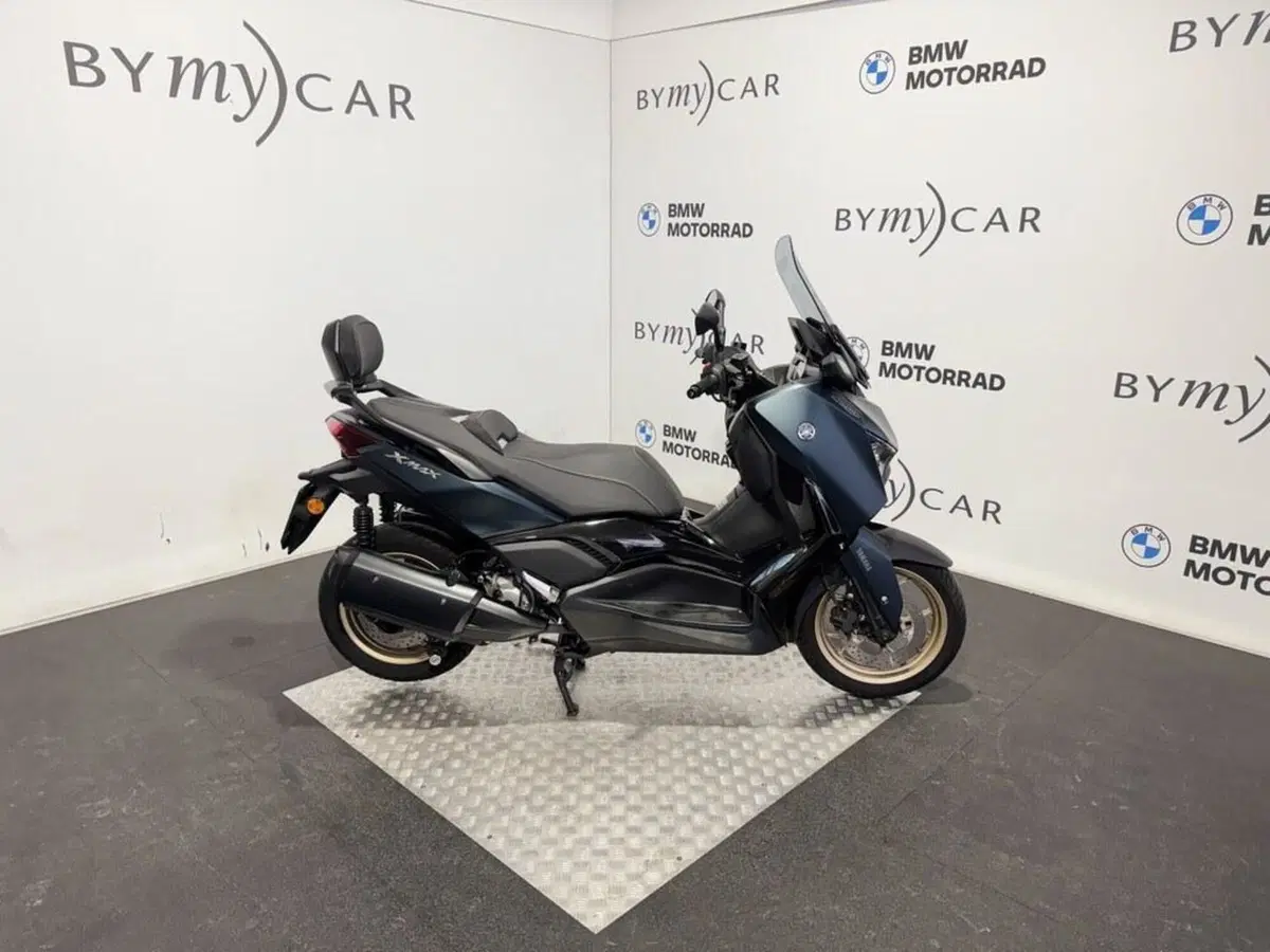 Yamaha X-Max 300 Tech Max (2021 - 24) (11)