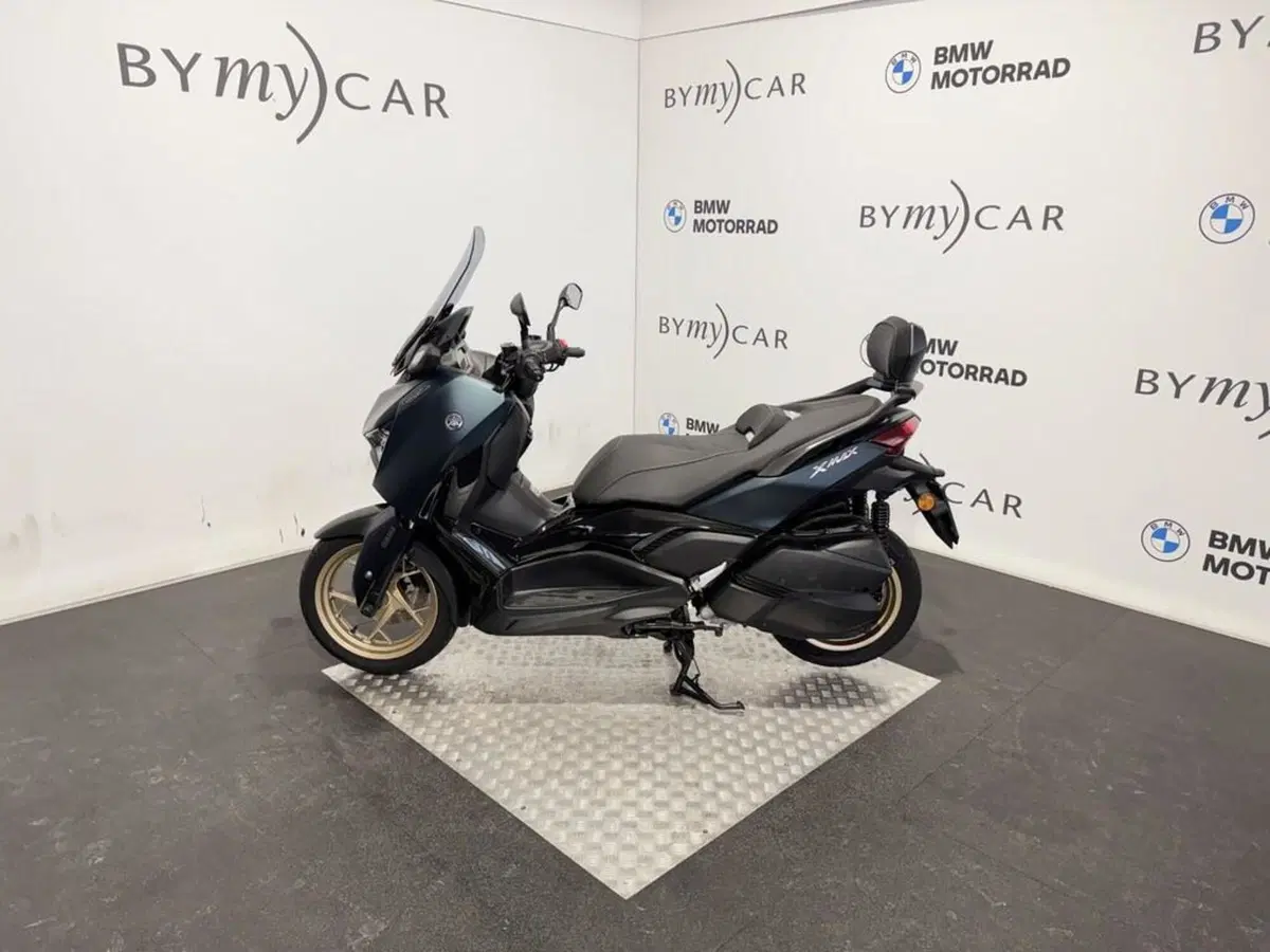 Yamaha X-Max 300 Tech Max (2021 - 24) (12)