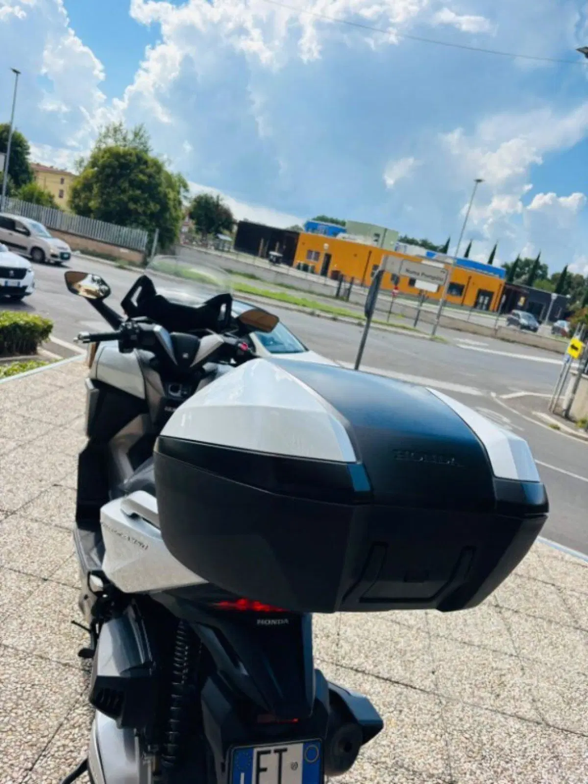 Honda Forza 350 Deluxe (2022 - 24) (3)