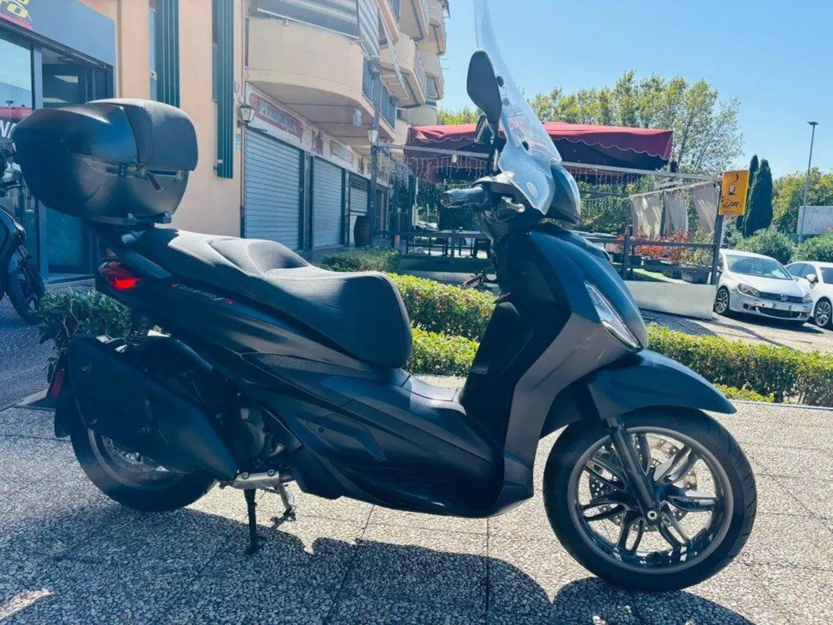 Piaggio Beverly 400 ABS-ASR (2021 - 24) (3)
